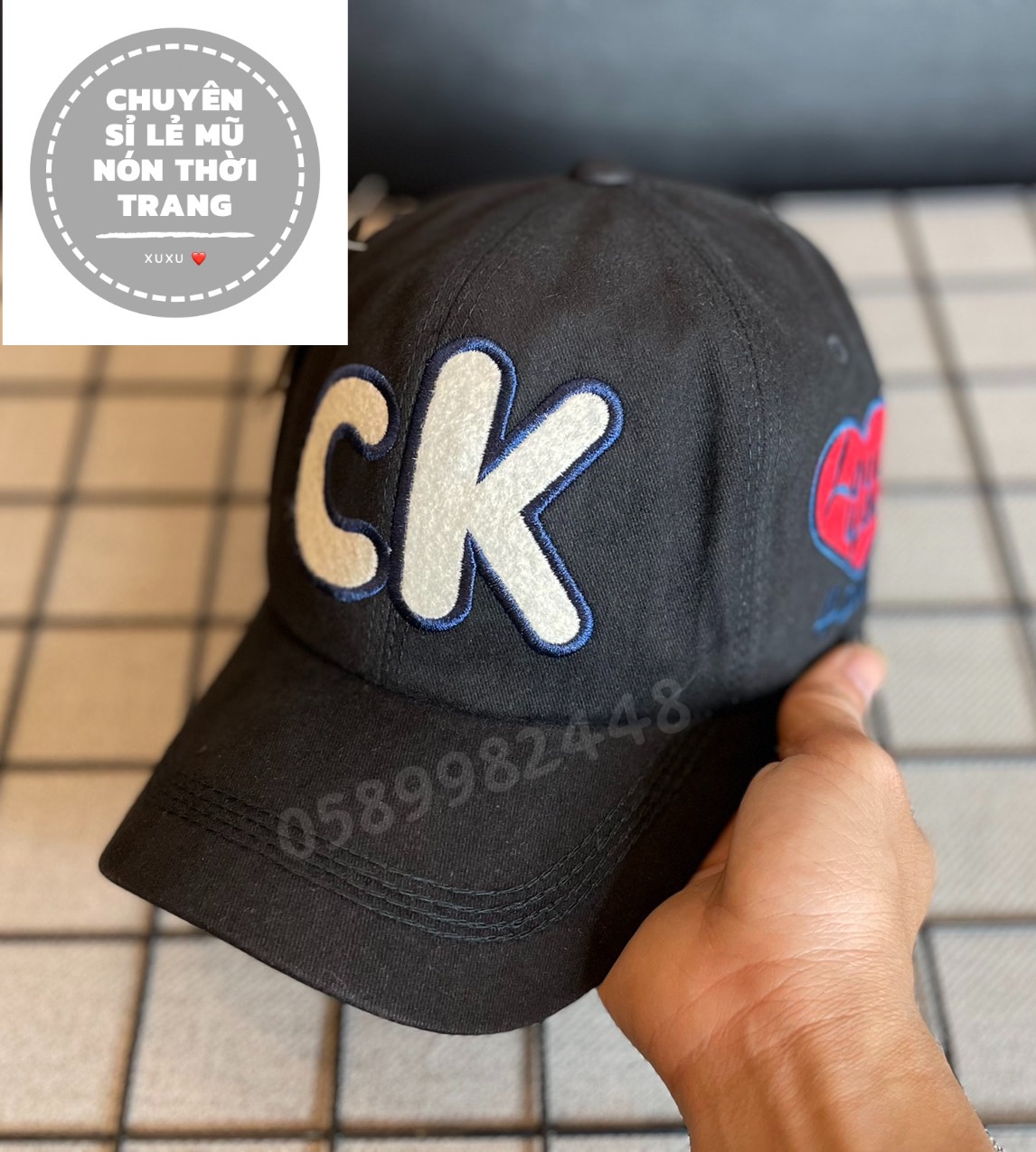 COMBO 1 CẶP NÓN VK CK ĐEN THỜI TRANG CẶP