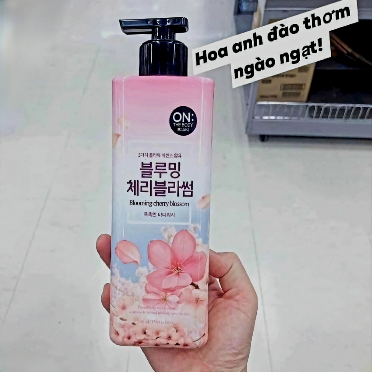 Sữa tắm nước hoa ON THE BODY HÀN QUỐC .