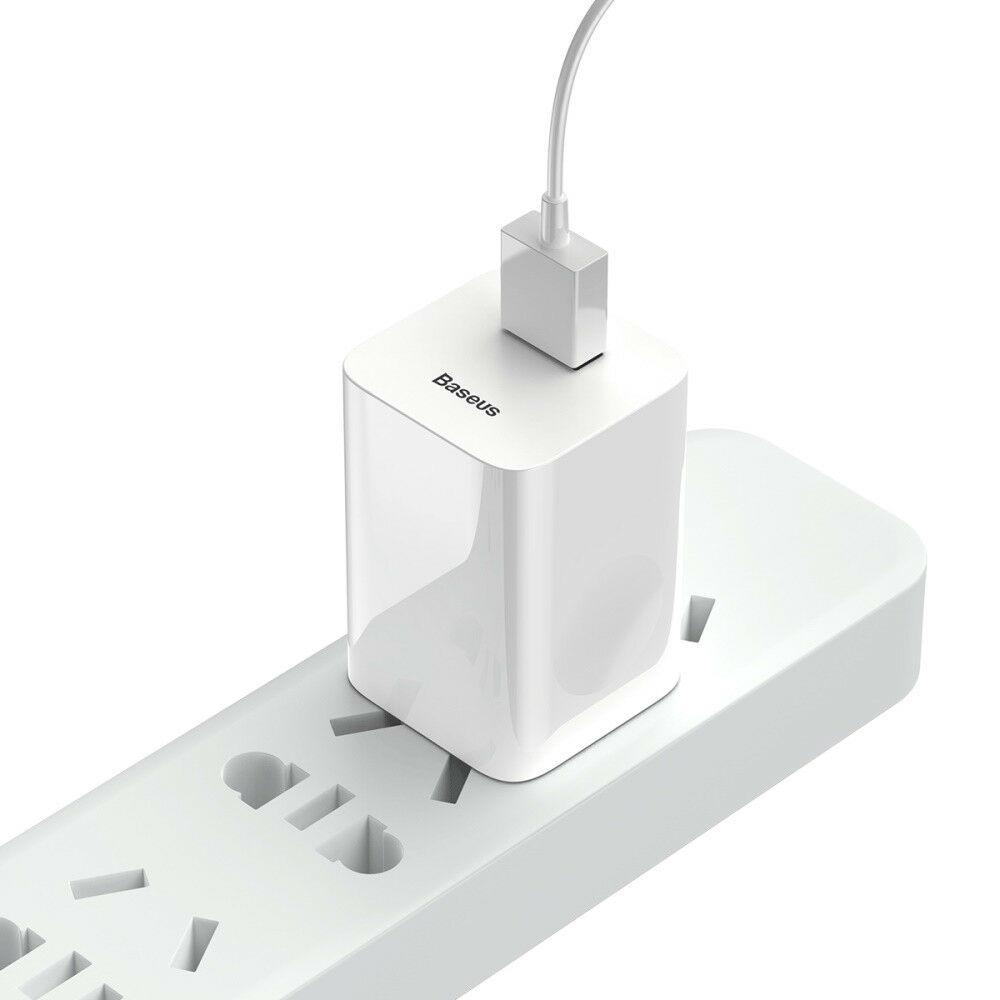 Củ sạc nhanh Baseus Travel Quick Charge 3.0 24W sạc 50% trong 30 phút cho Iphone,Samsung , Xiaomi,Sony,Nokia
