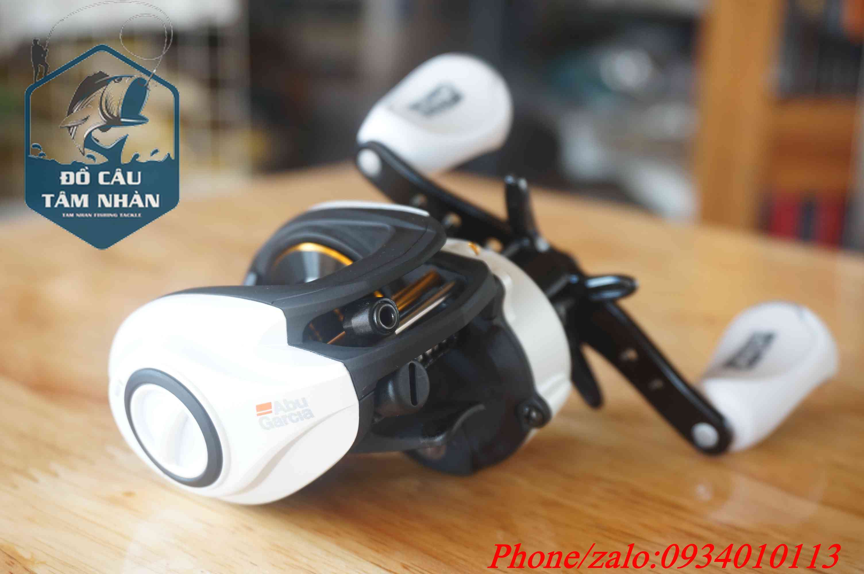 [Ảnh thật] [Chính hãng] Máy ngang Abu Max Pro 4 màu trắng rất đẹp.