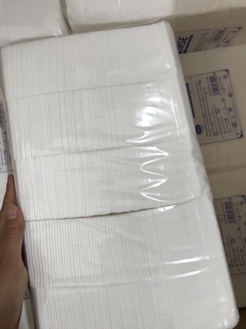 Bông Gòn Cắt Sẵn Quick Nurse 6x6 Cm ( Bịch 500 gram)