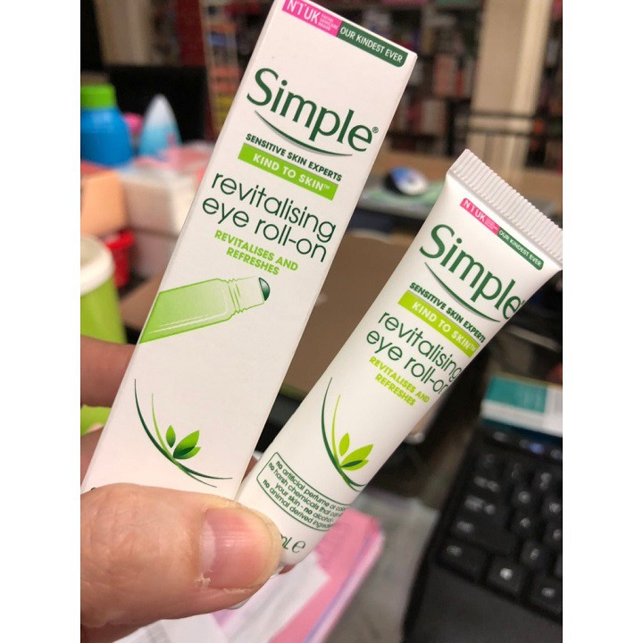 Thanh lăn dưỡng mắt Simple Revitalising Eye Roll On 15ml