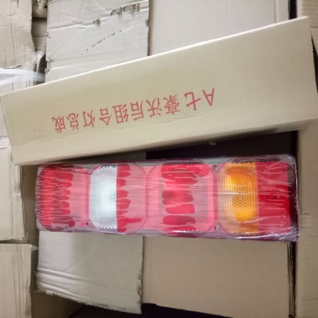 1 đôi đèn hậu howo a7