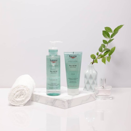 Tẩy da chết vật lý- Eucerin Pro Acne Solution Scrub