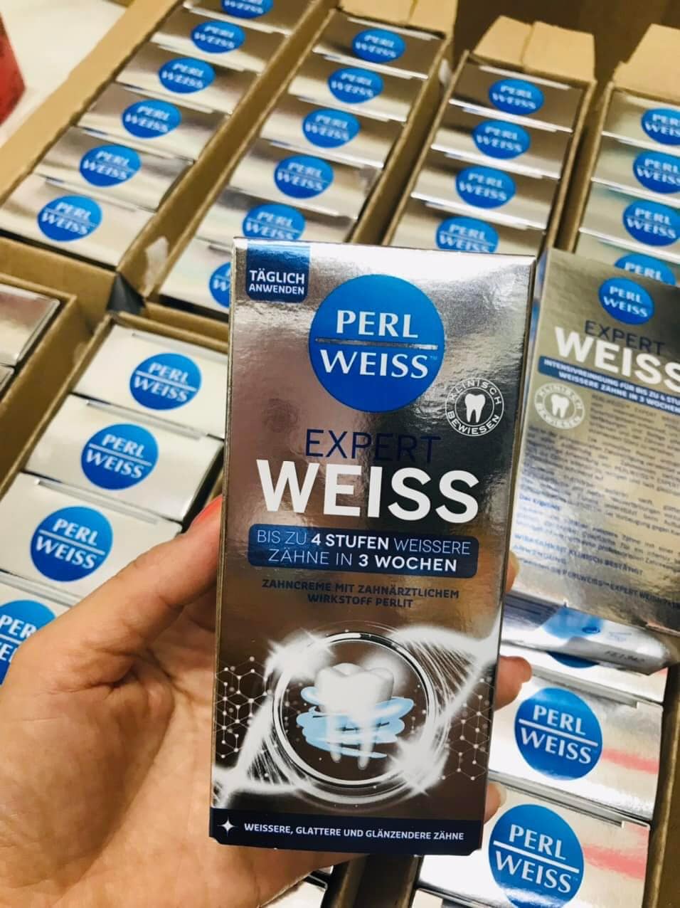 Kem Đánh Siêu Trắng Răng Perl Weiss Expert Weiss 50ml