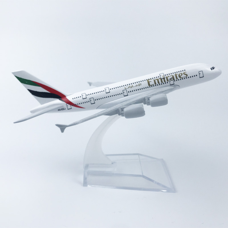 Mô Hình Máy Bay - Máy bay mô hình AIRBUS A380 hãng UAE Emirates Airlines đúc Kim Loại có kèm đế trưng bày