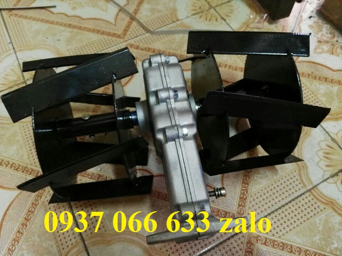 Máy xạc cỏ Honda GX35 cần cứng