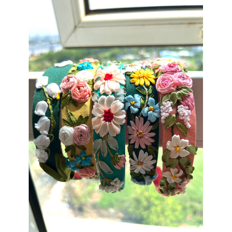 Cài tóc(bờm tóc)thêu tay Handmade by Chang
