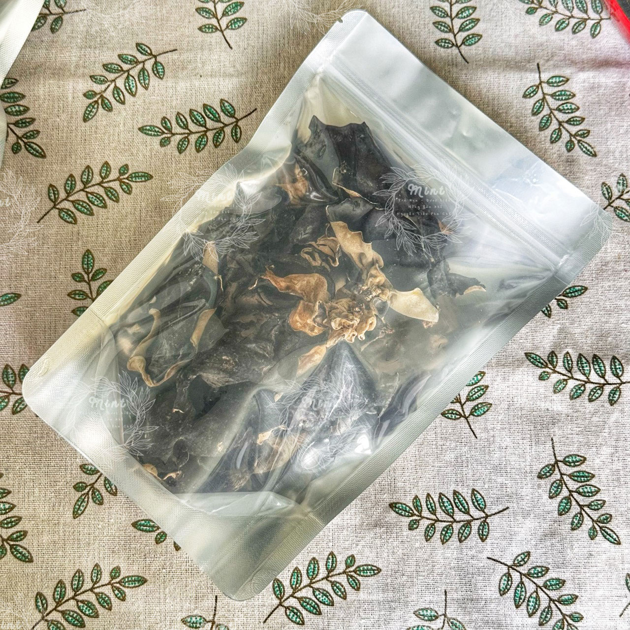 Mộc Nhĩ Đen Sấy Khô (Nấm Mèo Đen -  Nấm Tai Mèo - Auricularia auricula-judae) - Túi 250gr