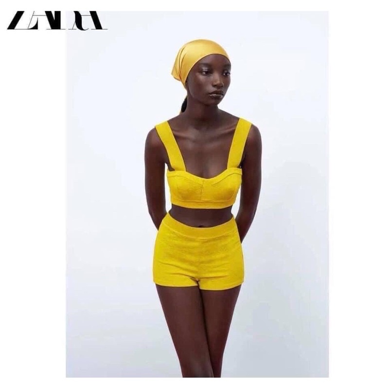 Bikini vàng zara hồ ngọc hà mặc