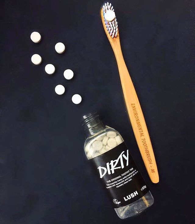 [HCM]Viên đánh trắng răng Dirty toothy tabs - LUSH