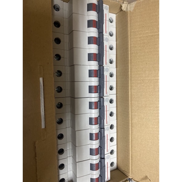 Cầu dao -mcb ac 2p 40a 6ka g - general electric