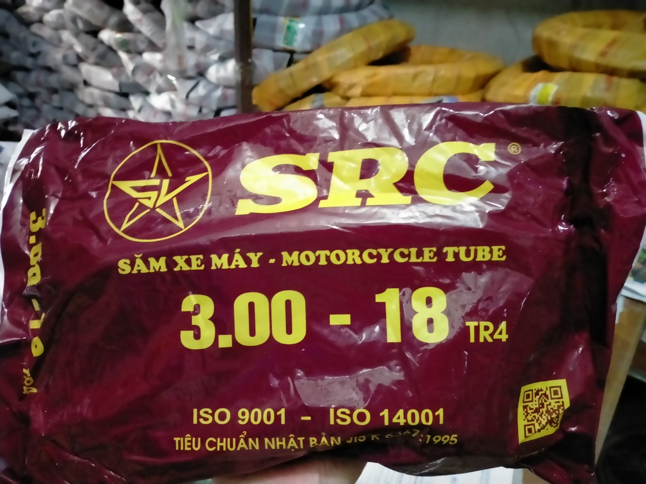 RUỘT (SĂM) XE MÁY MIN 300-18 SAO VÀNG