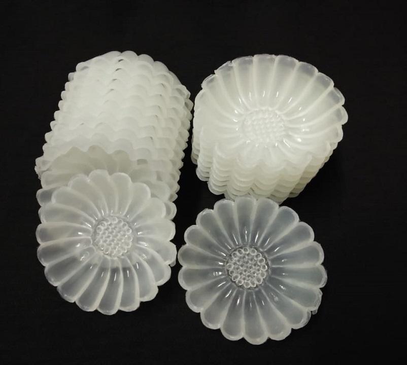 BỘ 20 KHUÔN NHỰA LÀM RAU CÂU, BÁNH BÒ HÌNH HOA CÚC 5.5CM