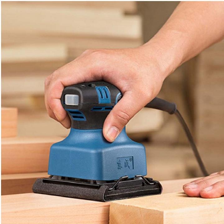 Máy đánh giấy ráp rung Dongcheng DSB03-100