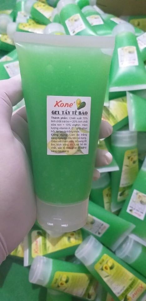 Tẩy tế bào chết Kone bơ Đánh bay các tế bào chết, cho làn da thật mịn màng, trắng sáng.sử dụng tẩy tế bào chết bạn sẽ thấy độ mềm mịn của da, bôi kem thấm rất nhanh và không bị bợn nhé