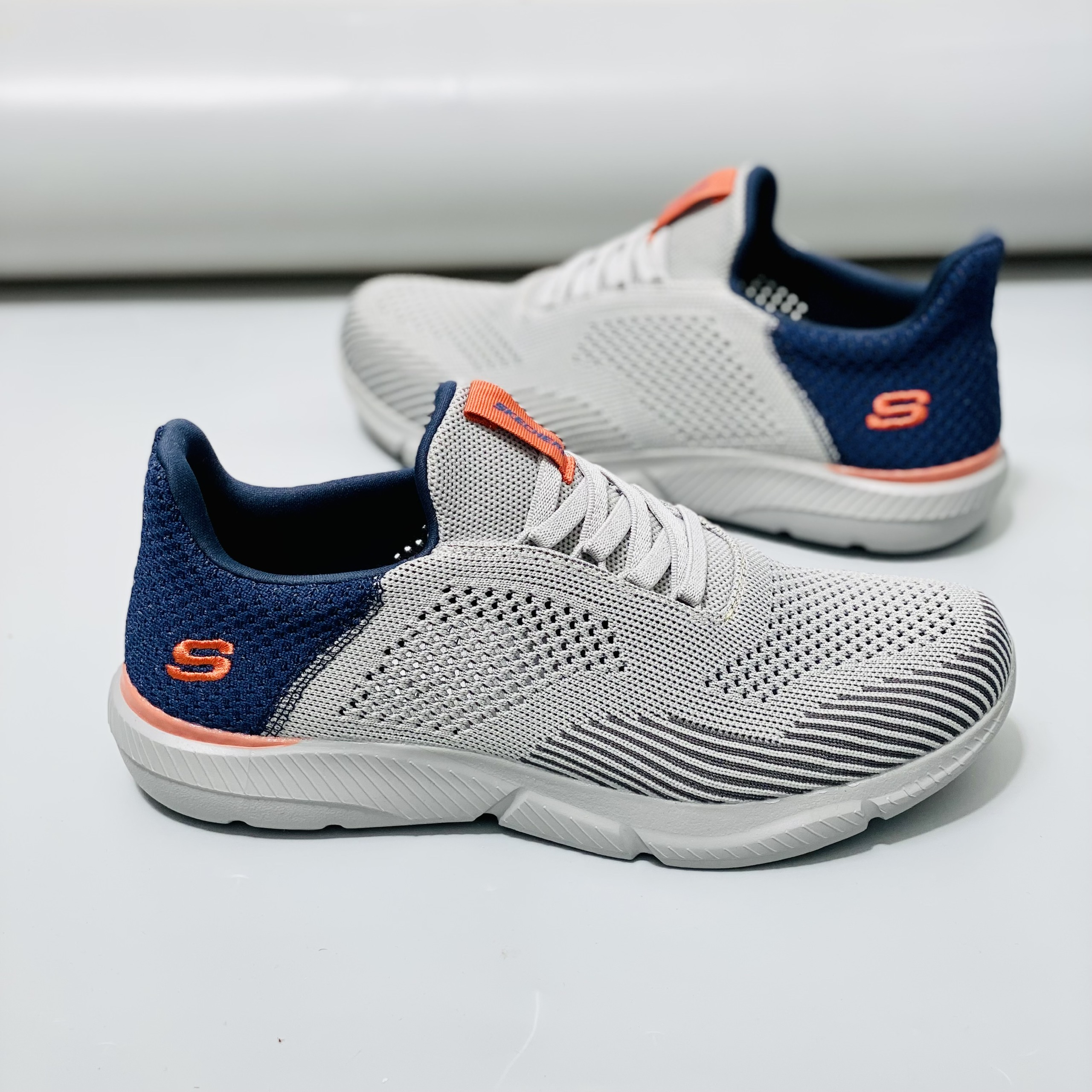giày thể thao nam skechers xỏ chân