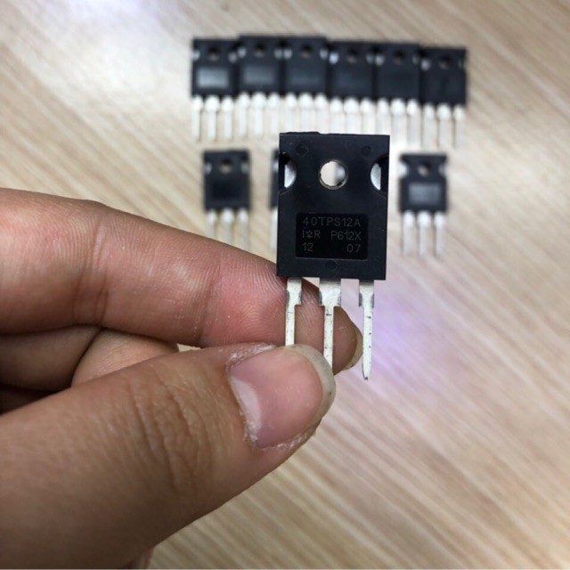 Đóng mở dòng thyristor 40tps12a