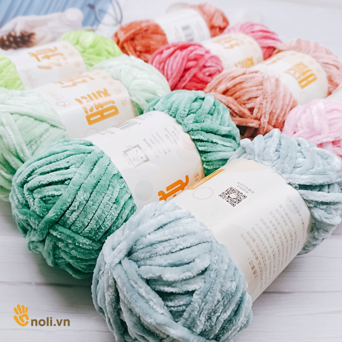Len nhung chenille 6mm đan móc khăn, chăn, áo, thú bông, siêu mềm mịn, không rụng lông, ấm áp 100g nội địa Trung