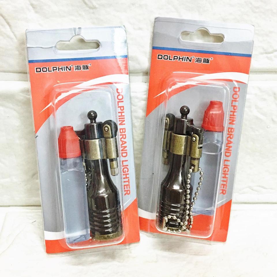 [HCM]BẬT LỬA - MÓC KHÓA DOLPHIN XĂNG ĐÁ CỔ HÌNH CHAI RƯỢU KIM LOẠI (TẶNG KÈM XĂNG)