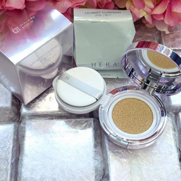 PHẤN NƯỚC HERA TẶNG KÈM LÕI SƠ CUA