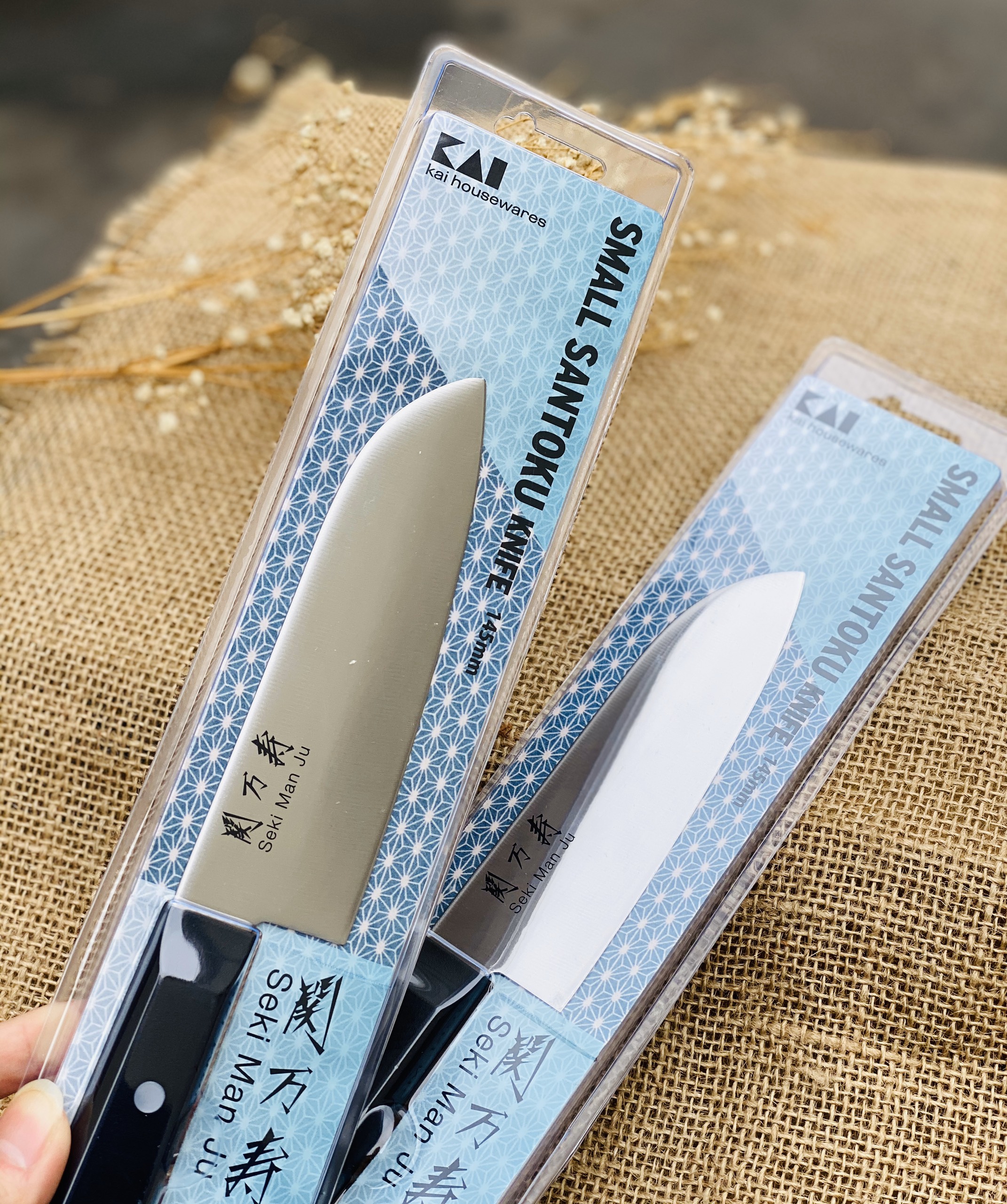 Dao thái thực phẩm KAI Seki Nhật Bản cán nhựa PP chịu nhiệt, lưỡi thép không gỉ cao cấp 14,5cm