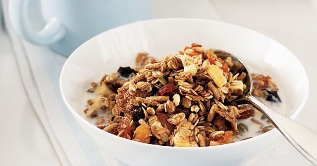 Ngũ cốc Nissin Premium Granola 400g - Socola
