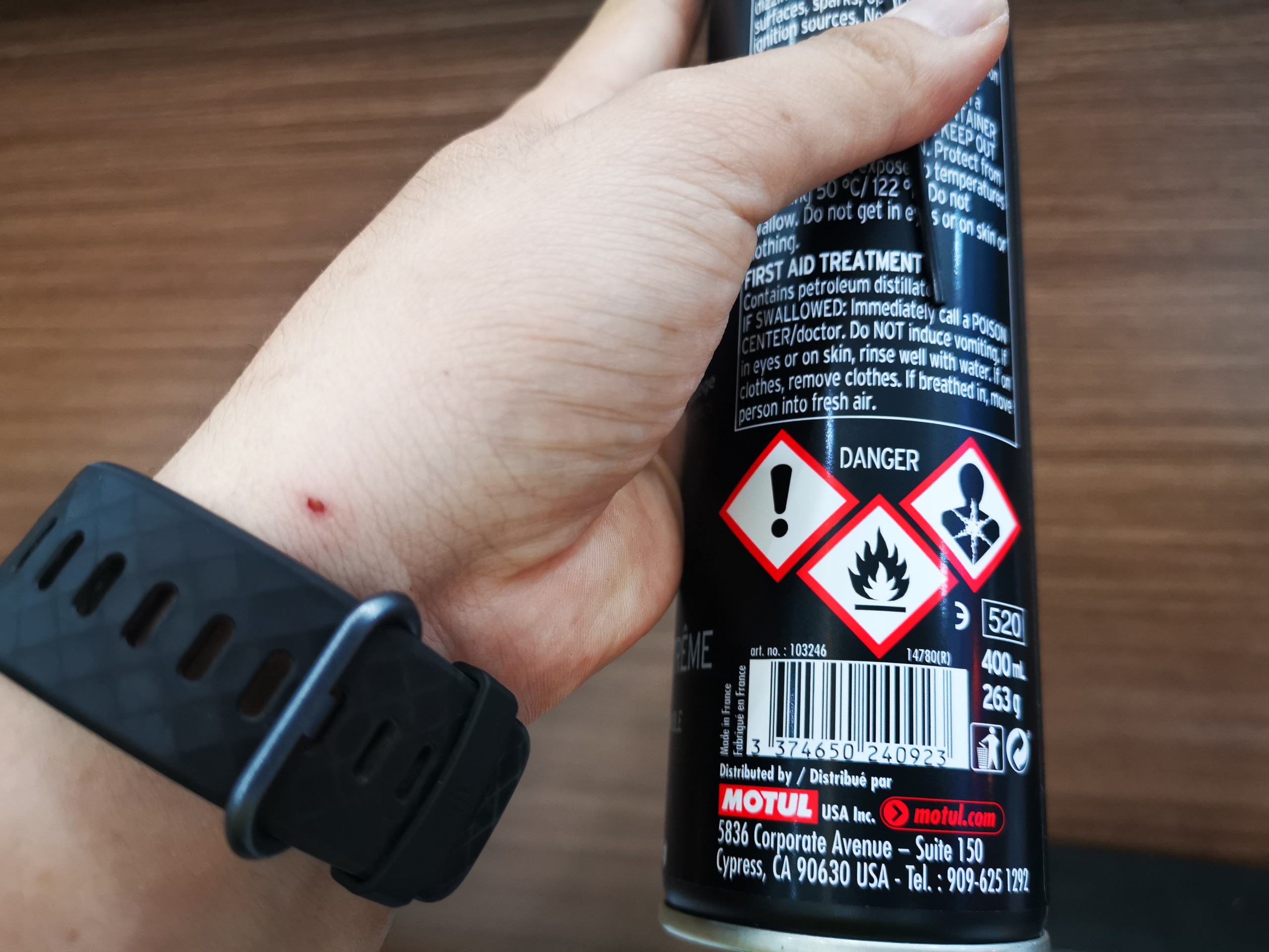 [HCM]Chai Xịt Dưỡng Sên Motul C4 Chain Lube 400ml