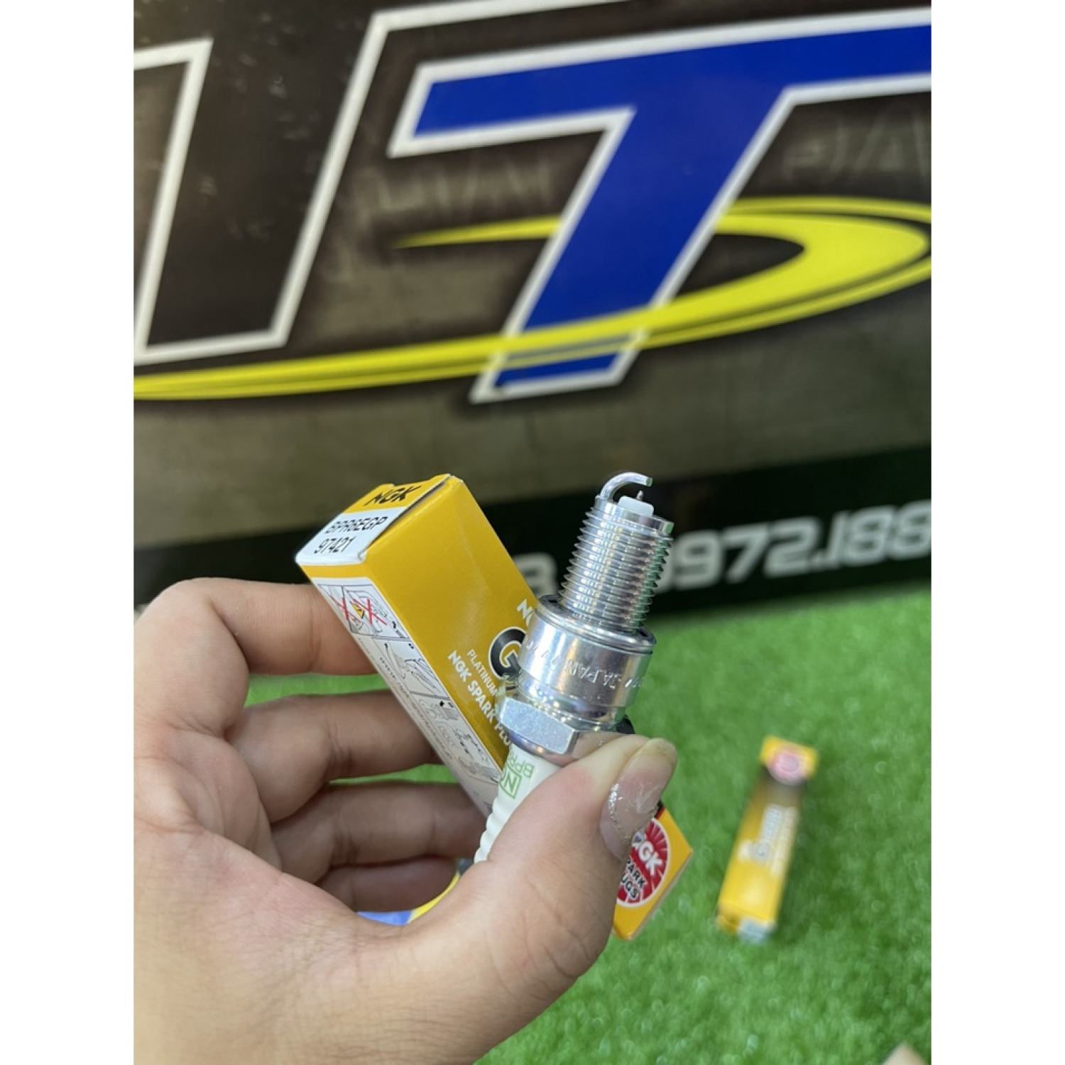Bugi bạch kim NGK sport - xipo - satria - Yaz