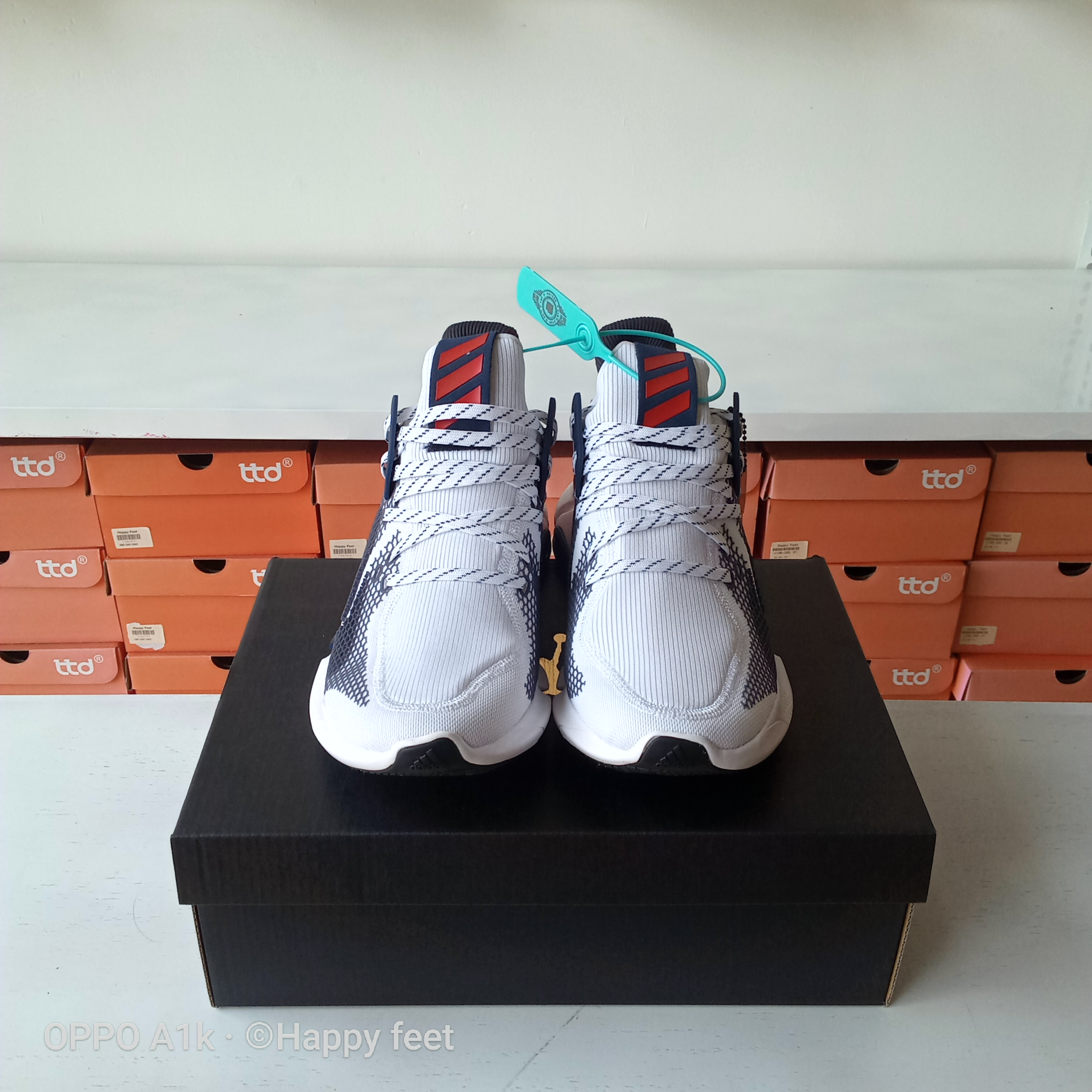 Giày Adidas Alphabounce trắng đen