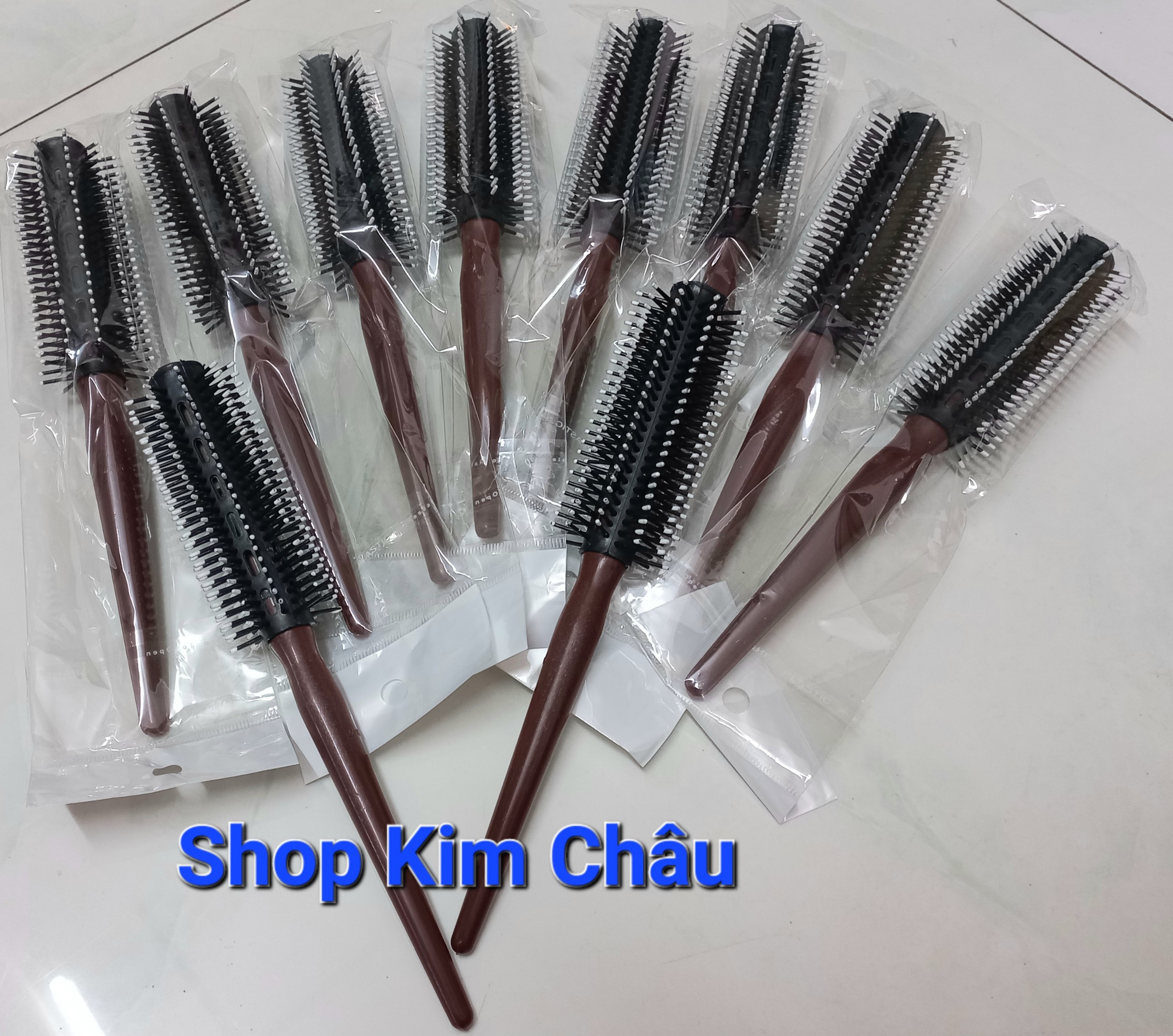 [ 1cây ] Lược tròn tạo kiểu tóc phồng, gỡ tóc rối, chải tóc xoăn ( cán nhựa )
