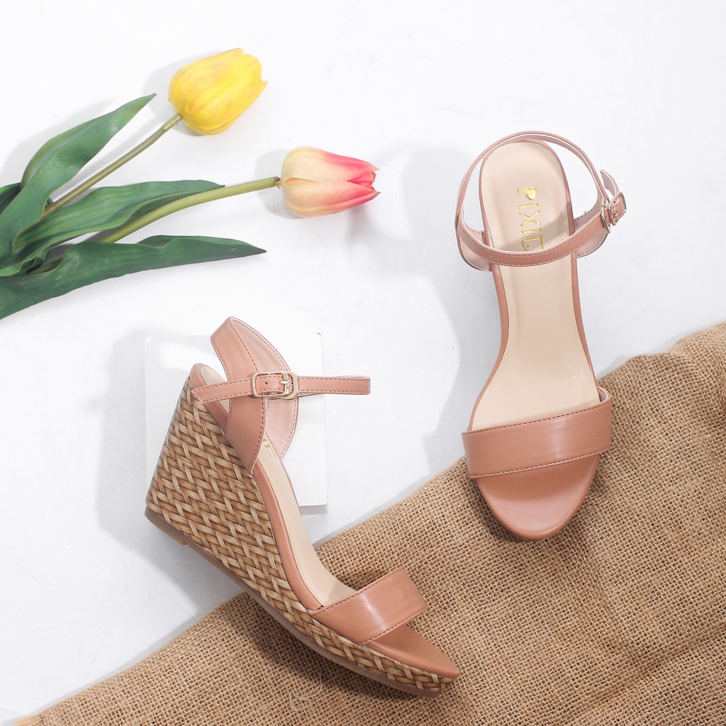 Giày Sandal Đế Xuồng 7cm Quai Ngang Đế Đan Tre Pixie X451