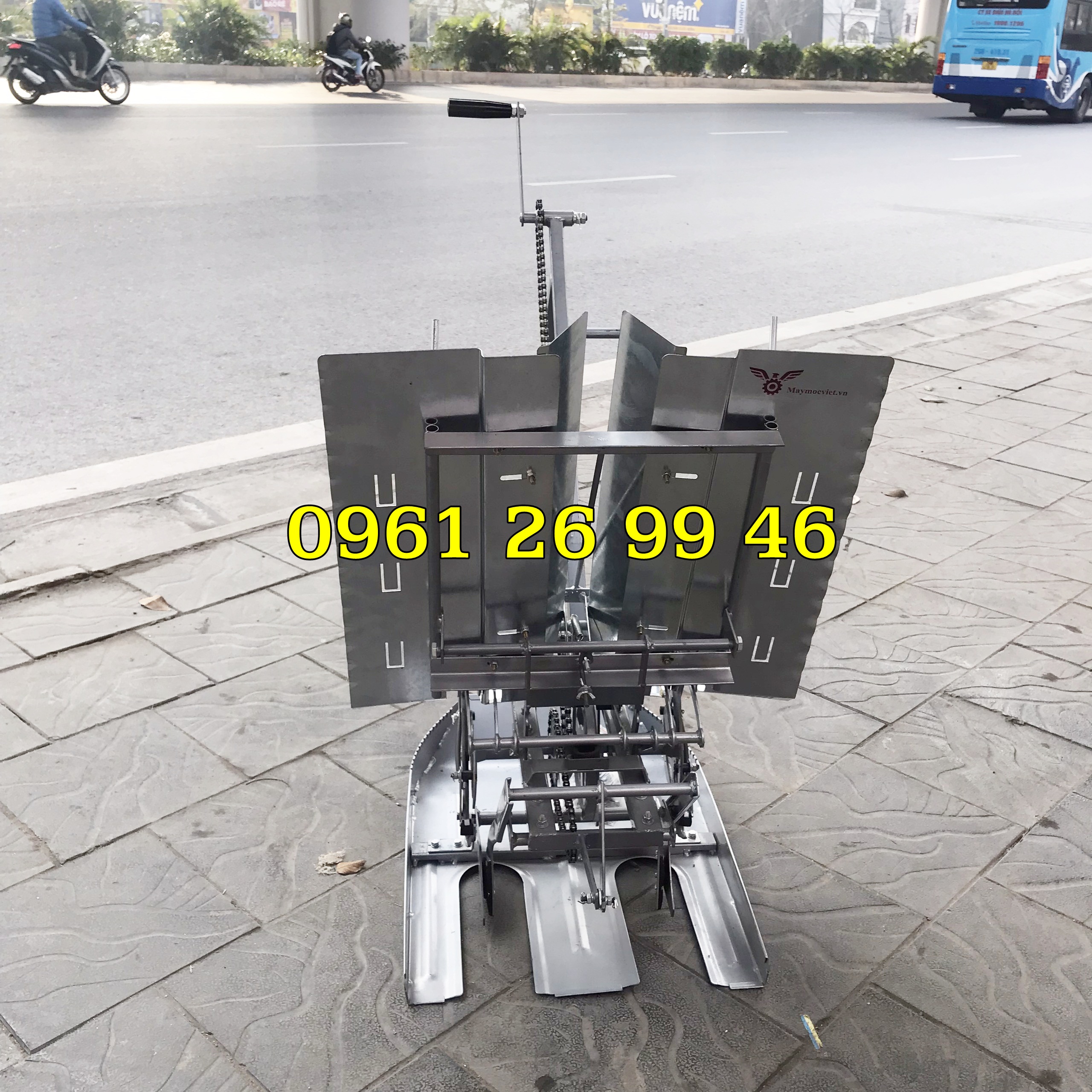 Máy cấy lúa mạ nhổ không động cơ