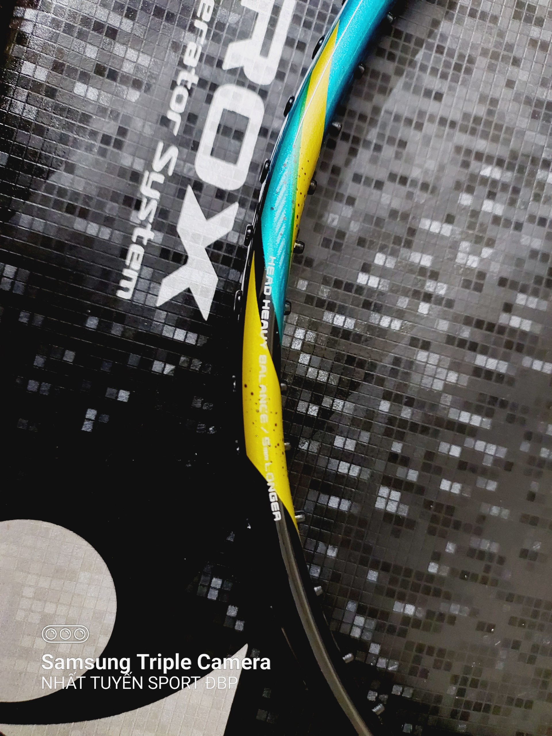 Vợt cầu lông Yonex Astrox 88S Play (chính hãng)