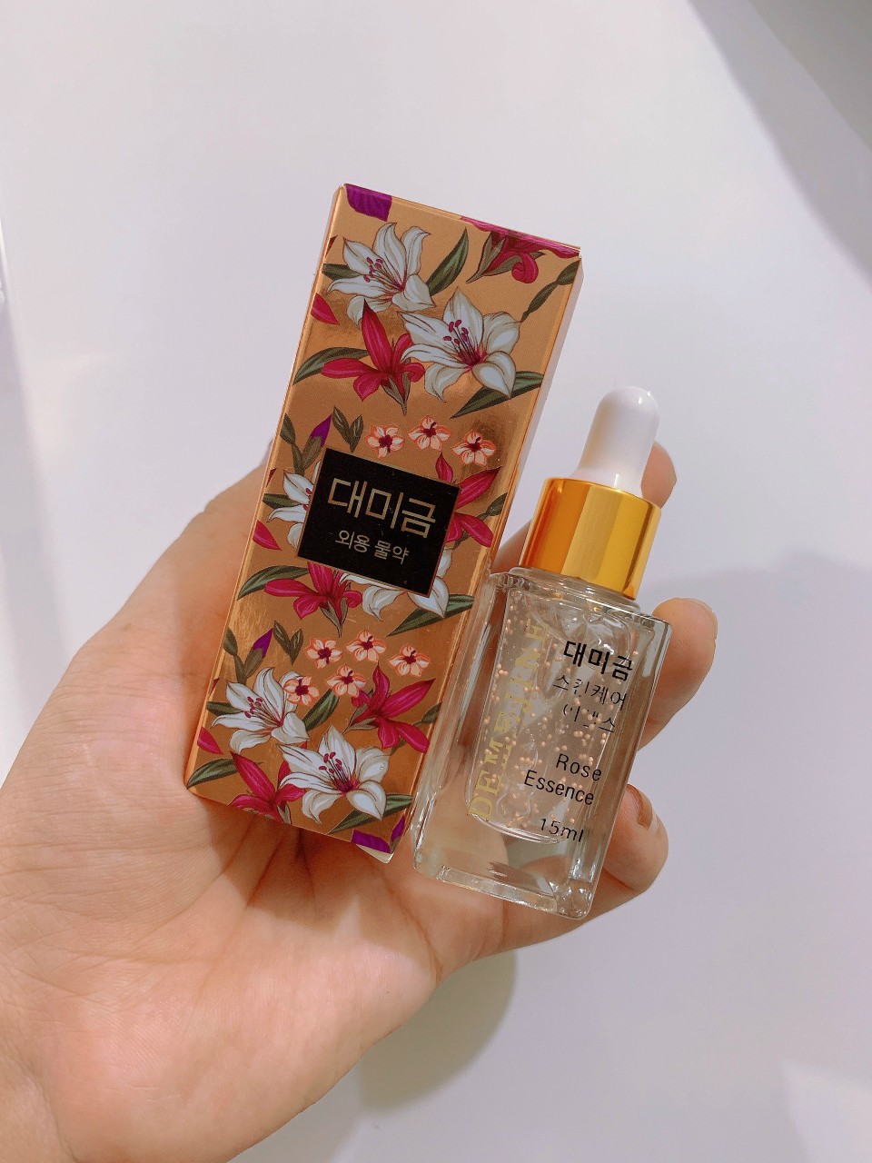 Serum Demejine Hoa Hồng Trẻ Hóa Làn Da