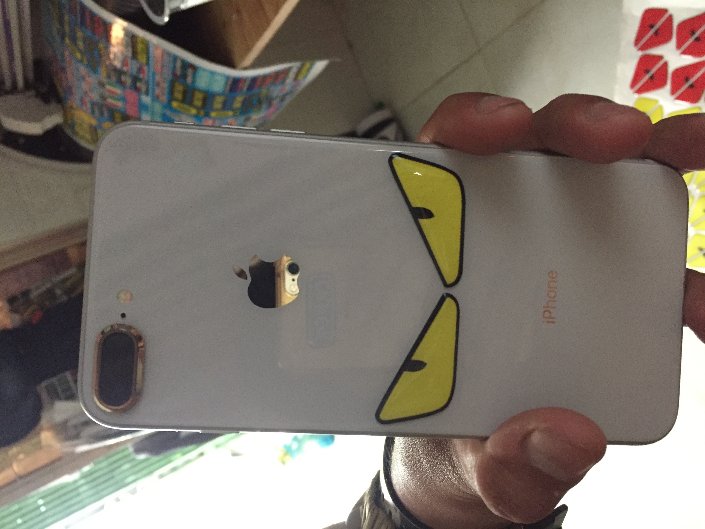 logo sticker mắt fendi phản quang keo nổi