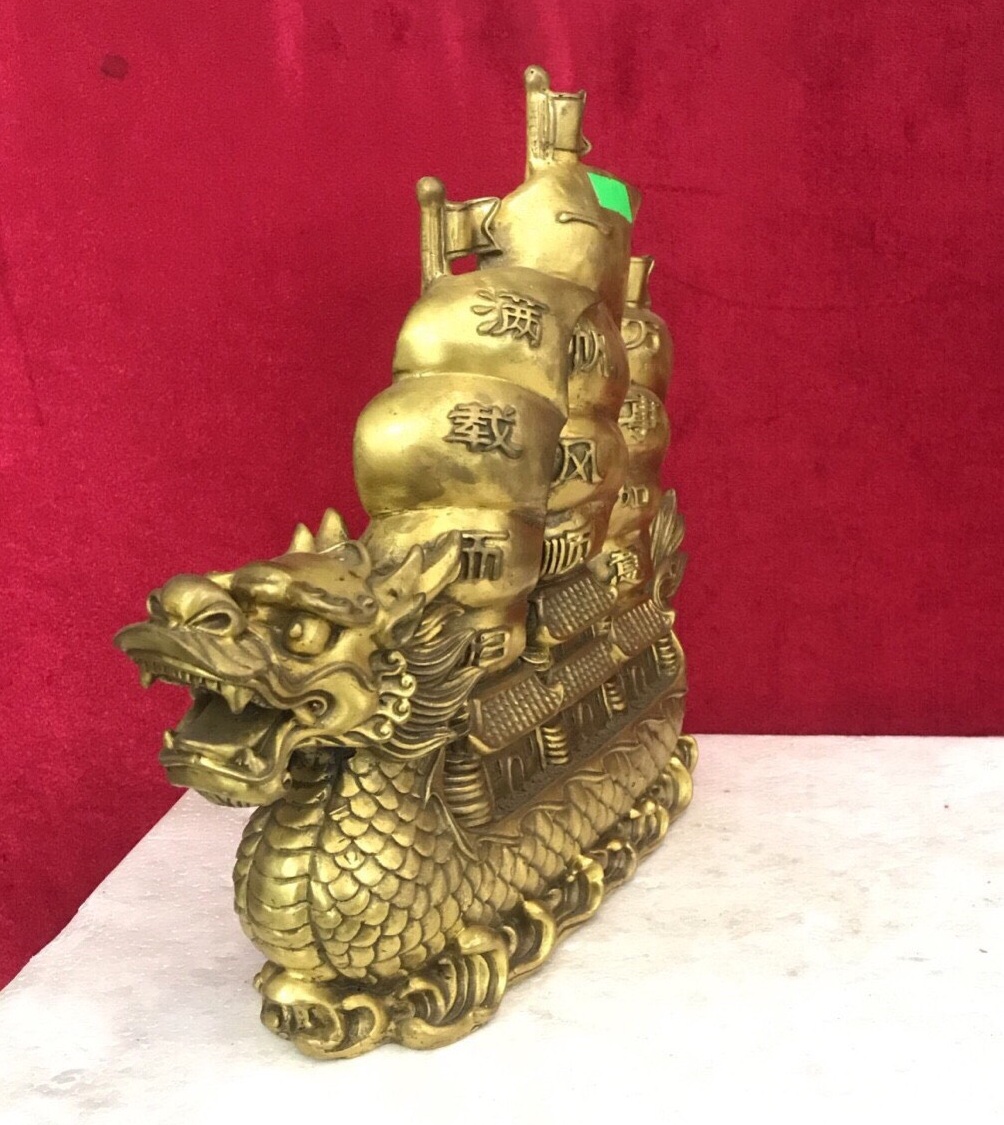 Thuyền buồm đầu rồng phong thuỷ chất liệu bằng đồng vàng MS128