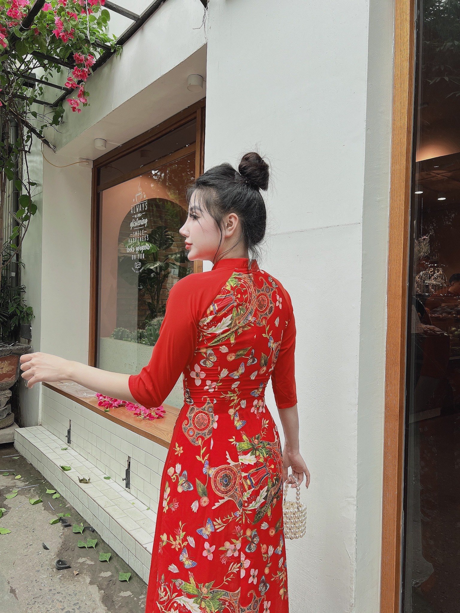 [4.4 Hoàn tiền 15%]Áo dài tay phối họa tiết hoa-AD19