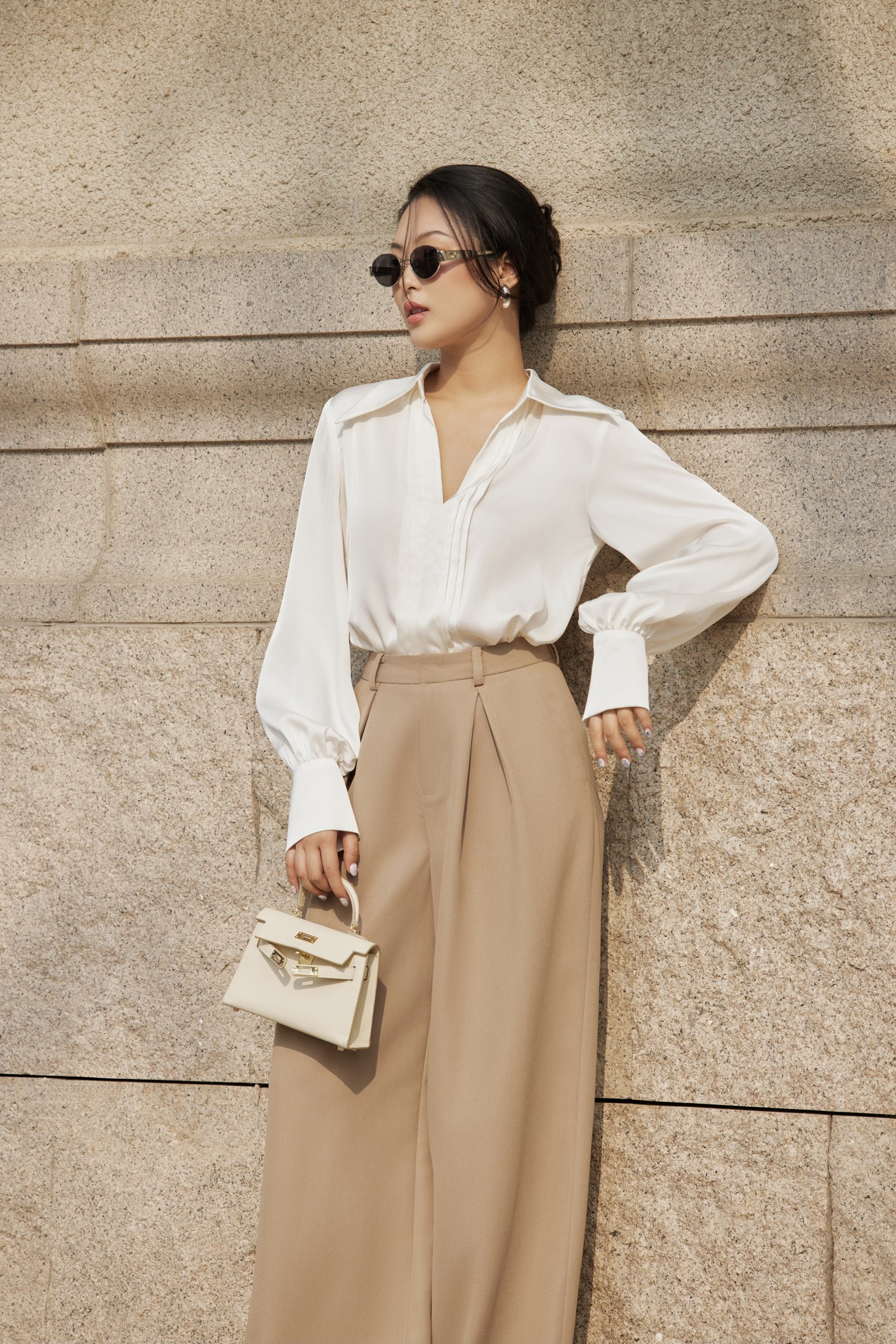 Áo sơ mi lụa cổ V HUONG BOUTIQUE BSSM35