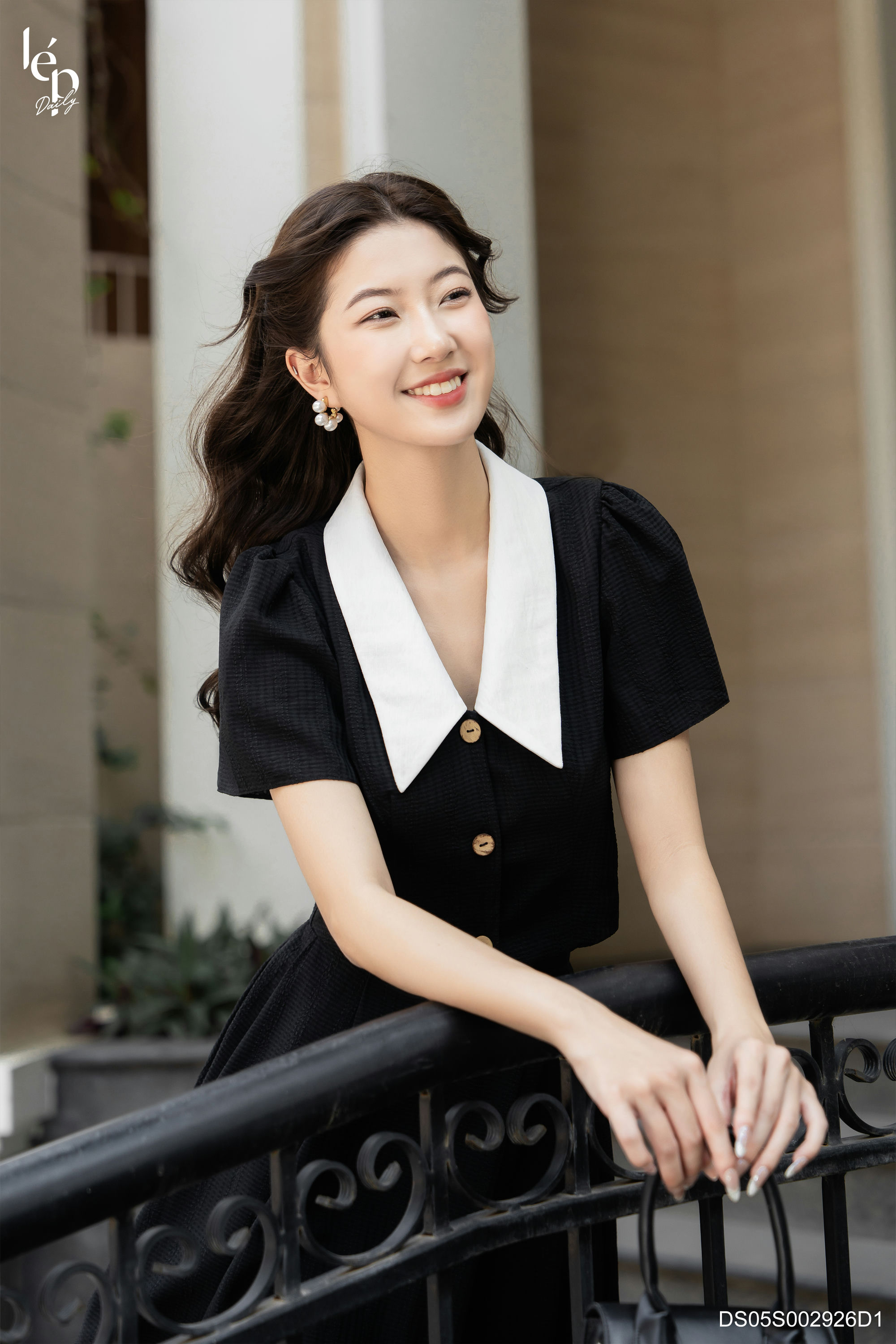 Set áo váy đen cổ trắng DS05S002926D1 Lep'