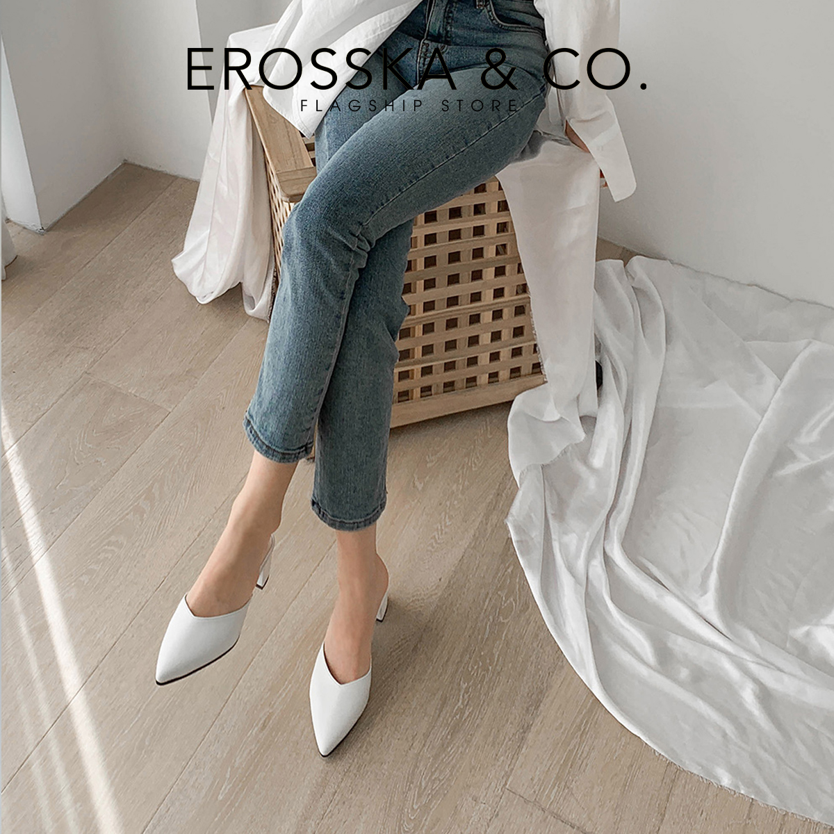 Dép cao gót bít mũi thời trang Erosska kiểu dáng Hàn Quốc cao 3cm màu trắng - EM076