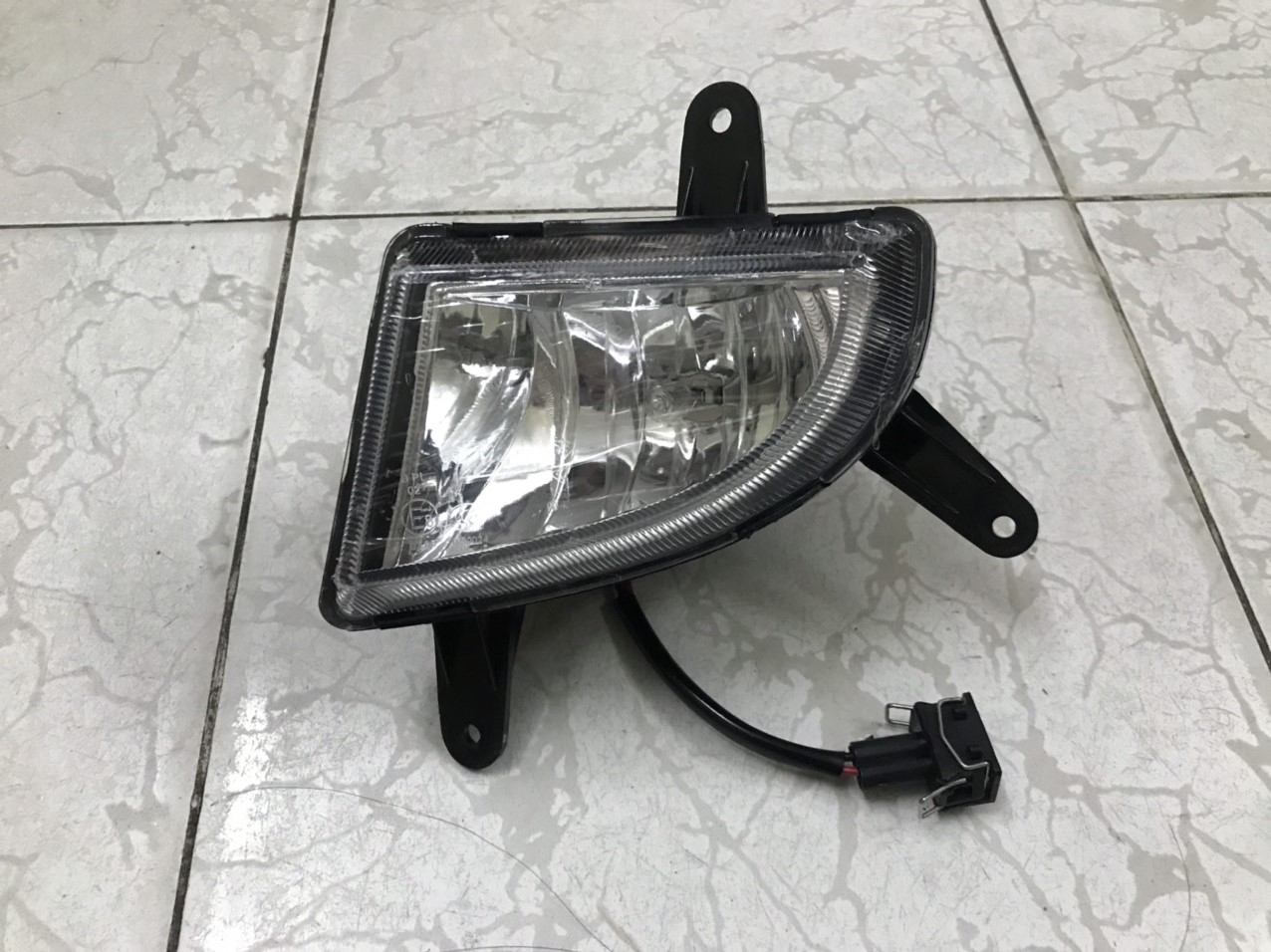 Đèn gầm cản trước lifan 520