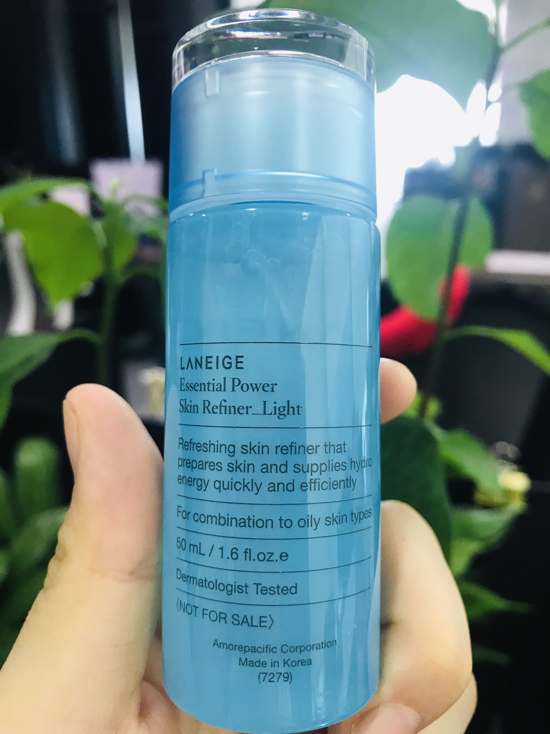 Nước hoa hồng Laneige cấp ẩm Essence Power Light 50ml