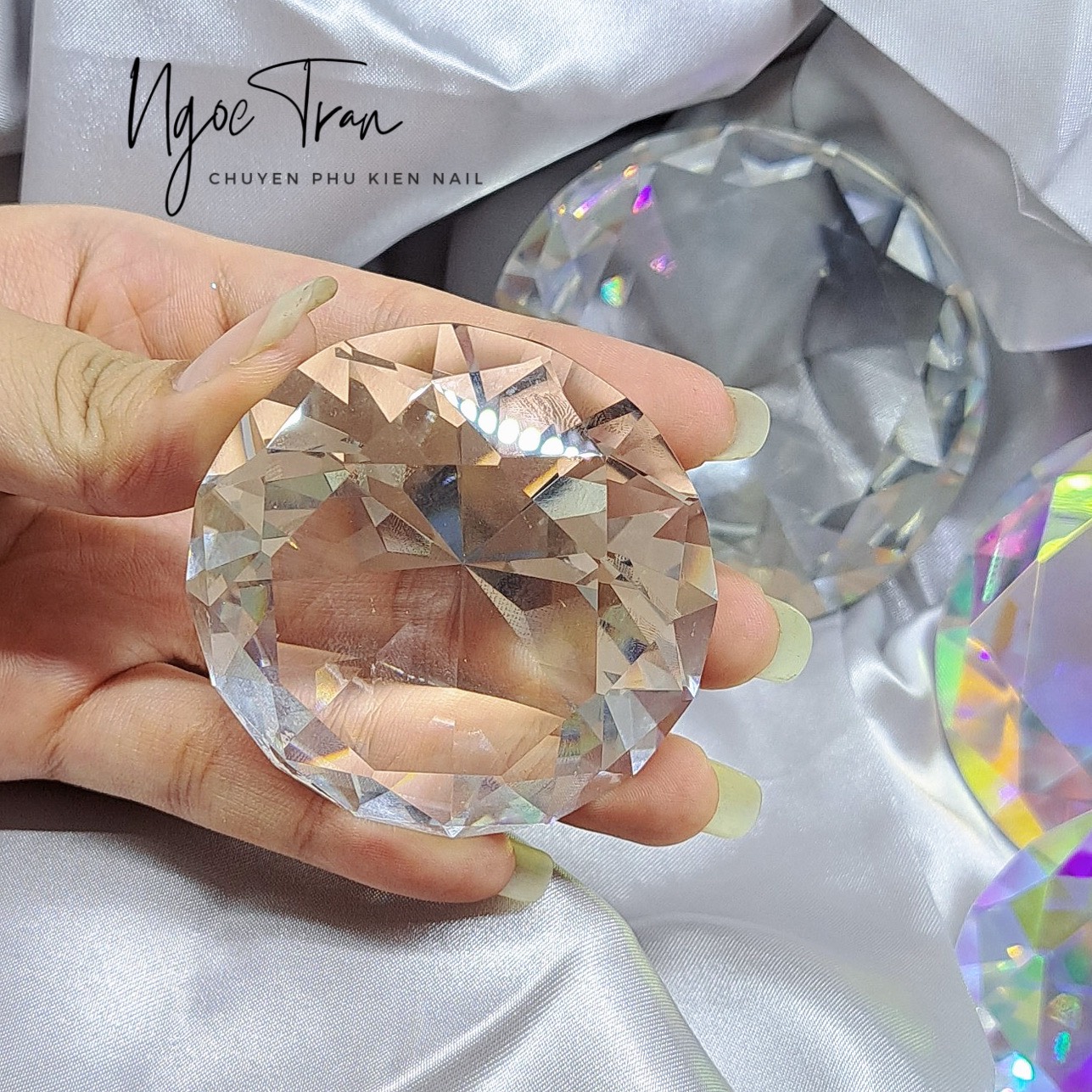 Đạo Cụ Chụp Ảnh Móng | Viên Kim Cương Siêu Sáng
