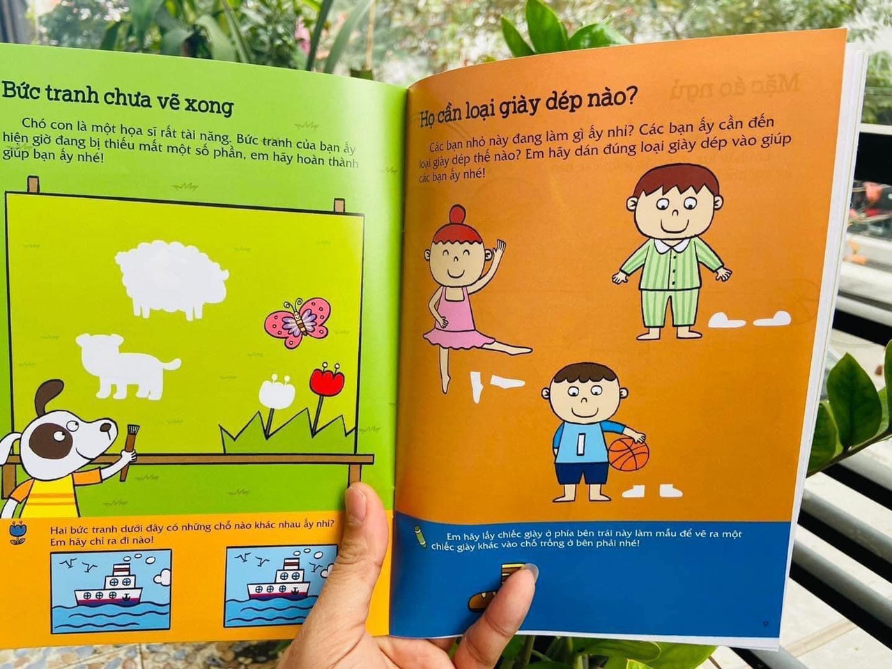 Bộ sách 300 miếng bóc dán thông minh