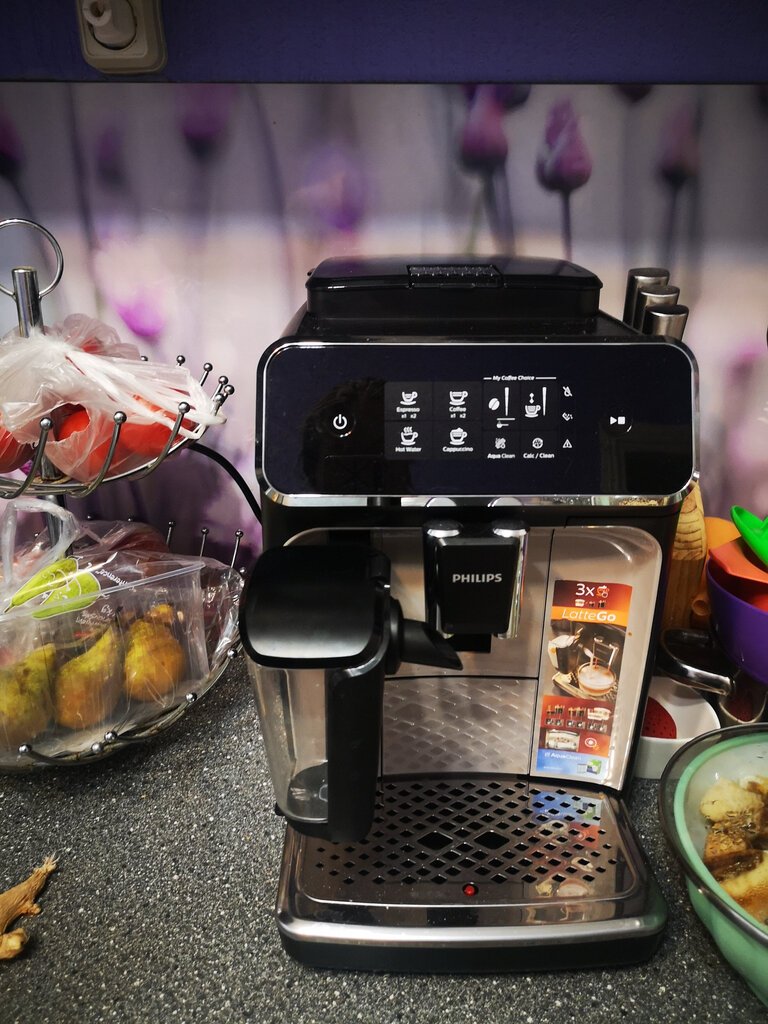 Máy pha cà phê tự động Philips Series 2200 EP2235/40