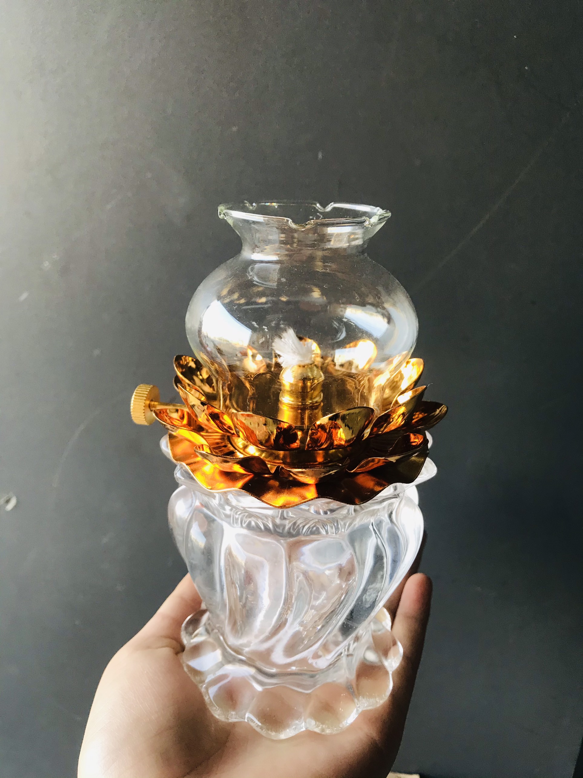 ĐÈN THẮP DẦU - ĐÈN XOẮN THUỶ TINH