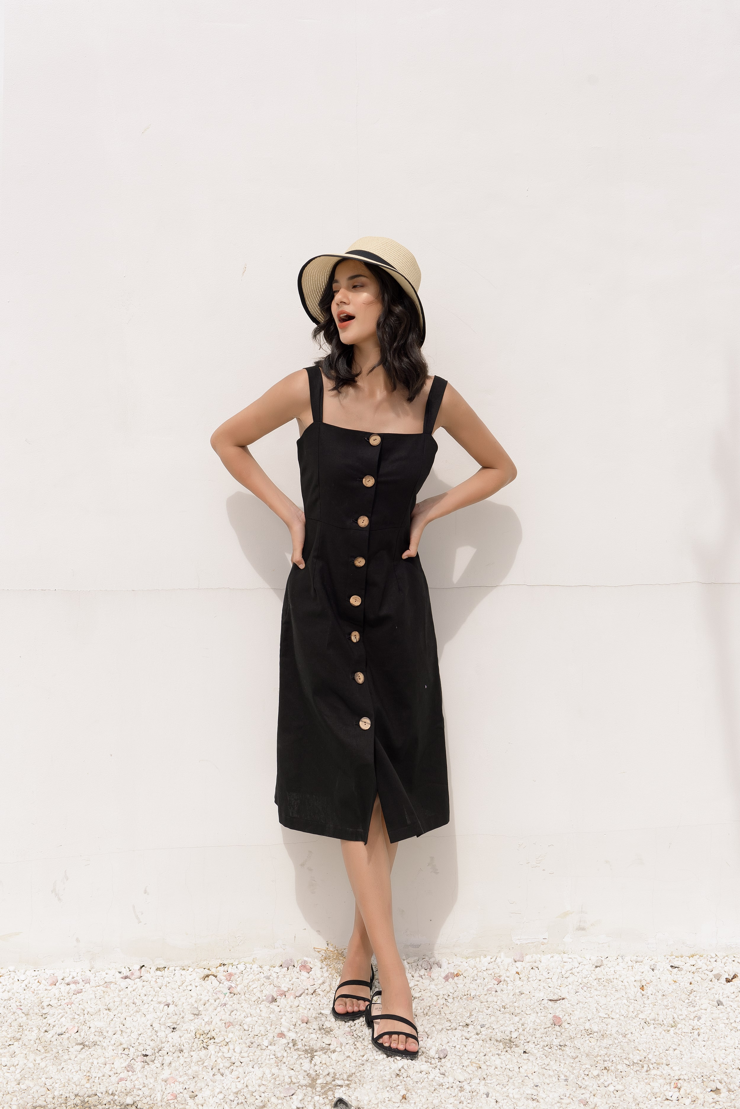 Đầm Dây Đính Nút Đen (Cotton Spandex) - YV LE & CO