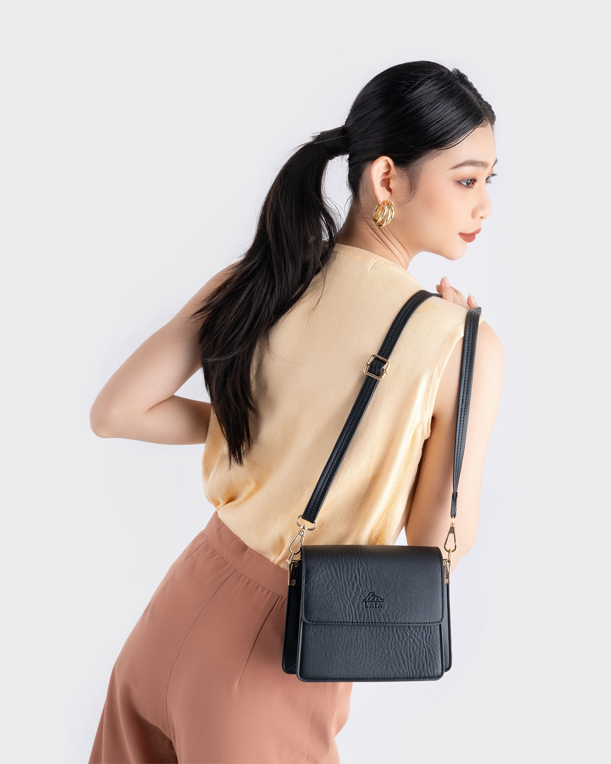 Túi đeo chéo da nữ LATA HN88