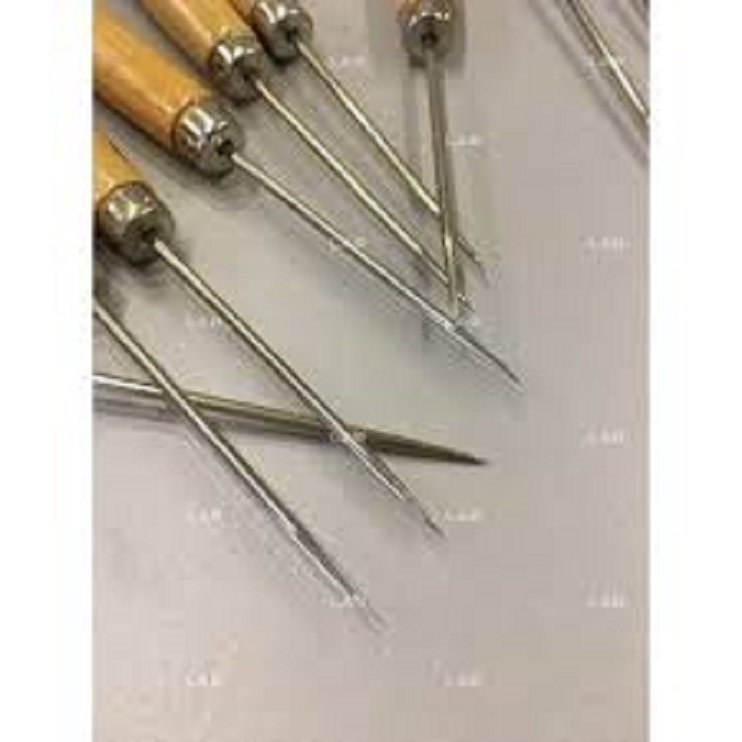 [HCM]Dùi lỗ vải đóng cúc làm hoa lụa (chiếc)